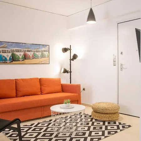 Cozy Apartment In Central Athens - Sleeps 5-3